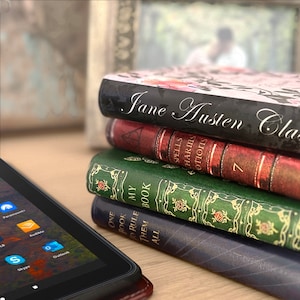 KleverCase Funda universal para Kindle y eReader con lujosas fundas  clásicas de piel sintética para libros. Varios diseños de portadas de  libros icónicos. -  España