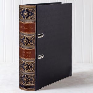 Pasta de arquivo personalizada estilo livro ou pasta de arquivo. A pasta perfeita para organizar documentos e prateleiras. Presente para amantes de livros e artigos de papelaria.