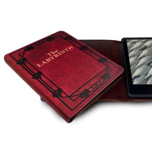 KleverCase The Labyrinth Movie Book Look eReader Cover for Kindle Colorsoft, Paperwhite, Kobo, Storytel and more.