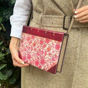 Sac à main KleverCase style livre à bandoulière avec couverture de livre style Mary Poppins