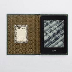 KleverCase Universal Kindle and eReader or Tablet Case with Bram Stoker Dracula Book Cover design image 3