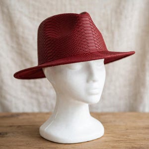 Red Leather Fedora Hat Men, Matte Red Python Embossed Hat, Handmade Wide Brim Fedora, Snakeskin Print Hat, Statement Hat, Gift for Him