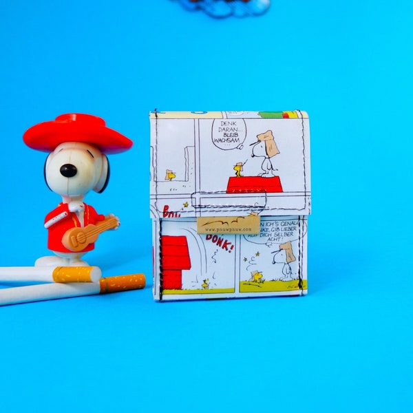 SNOOPY & PEANUTS étui à cigarettes bande dessinée upcycling unique