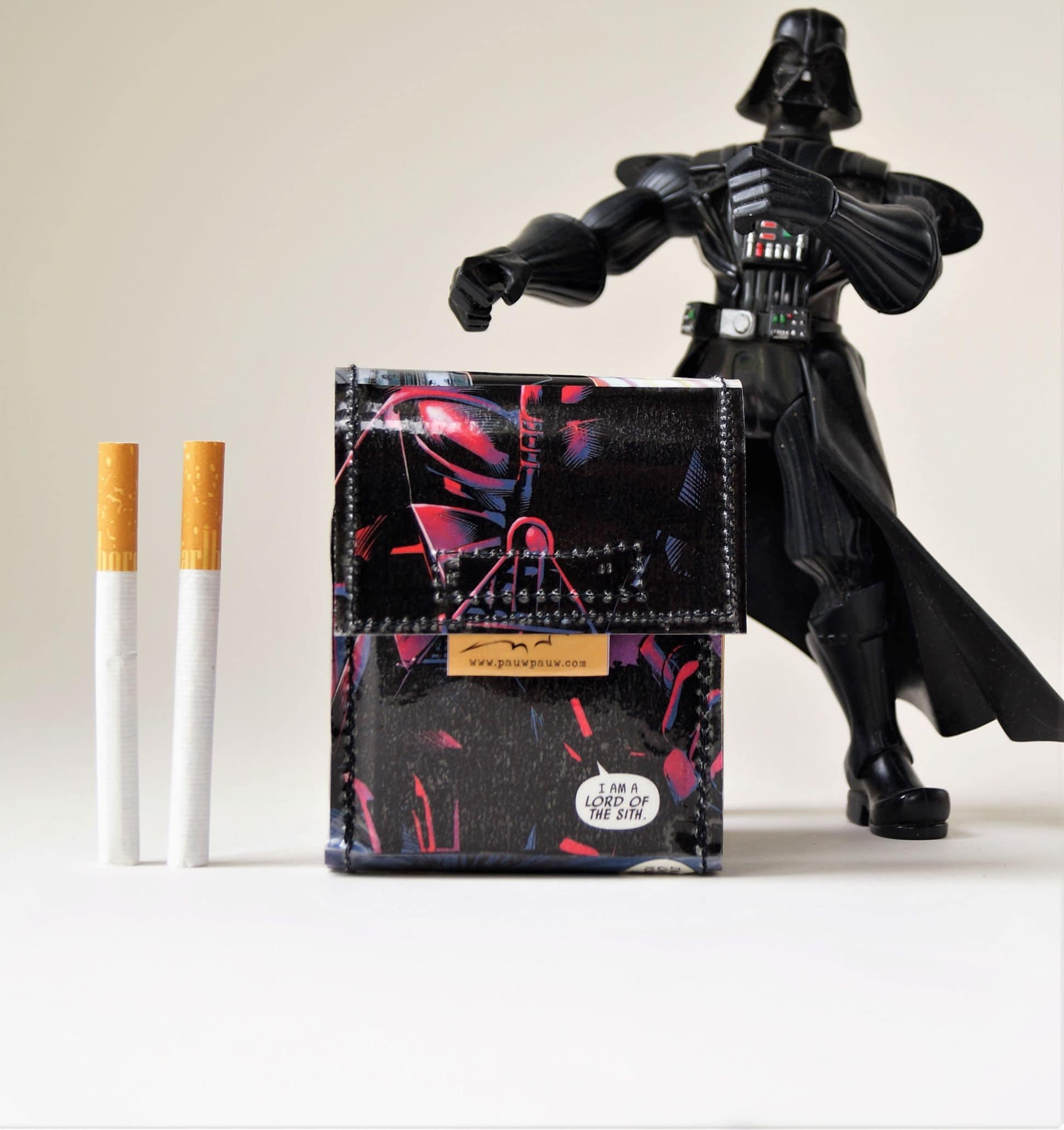 star wars tobacco STAR WARS Darth Vader Zigaretten Hülle Comic upcycling Unikat! PauwPauw für  Zigarettenschachtel, Zigarettenetui Recycling made in Berlin