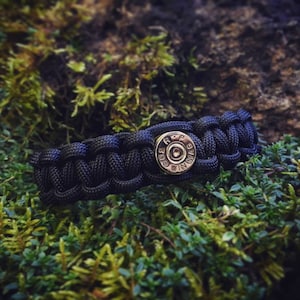 Bullet bracelet :. Paracord - Hunt - Hunting - Rifle bush - Braided bracelet - Munition - Man - Woman - Hunter Gift