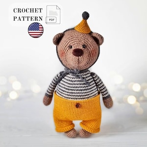 Padrão de crochê em PDF de urso amigurumi, urso de circo com calças e boné.