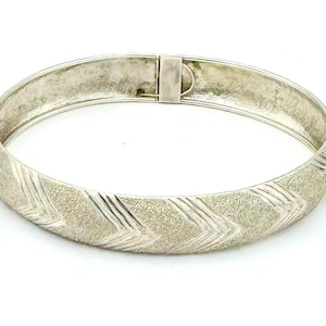 Sterling silver hinged bangle  diamond cut etched Chevron signed HAN