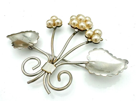 Large Flower Brooch   offWhite Pearl   silver flo… - image 5
