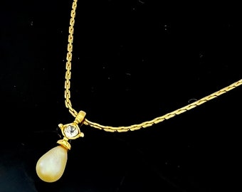 Christian Dior pearl  Rhinestone Necklace  flat chain  princess necklace