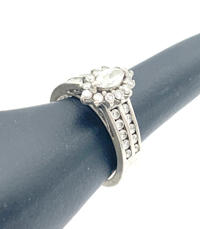 Sterling Cubic Zirconia Ring size 7 multi stone cz Promise ring