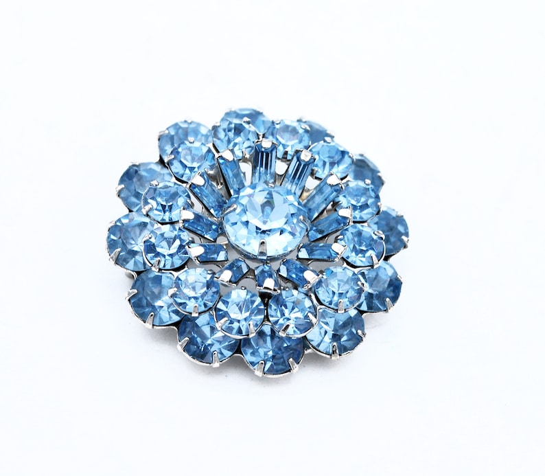 Weiss Rhinestone Brooch light blue Crystal stones silver setting round atomic Mid century pin