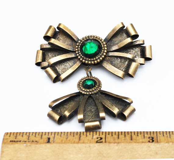 Brass Dangle Bow Brooch green glass rhinestone Ar… - image 4