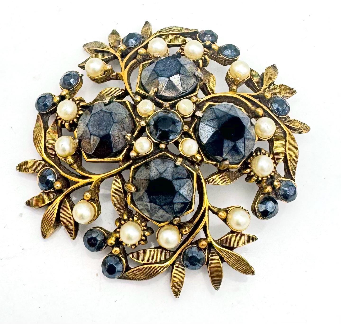 干支置物 彫刻家在銘 銅製 置物 馬 豚 虎 猿 羊 蛇 龍 金属製 まとめ9点 干支置物 彫刻家在銘 銅製 置物 馬 豚 虎 猿 羊 蛇 龍 金属