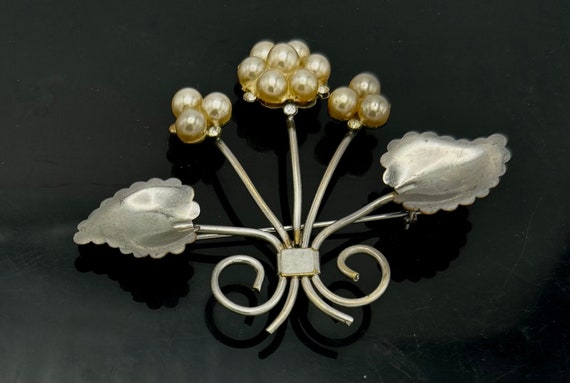 Large Flower Brooch   offWhite Pearl   silver flo… - image 7