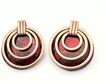 Matisse  Copper Red   circle  Earrings  speckled  red black Enamel    Mid Century  clip on earrings