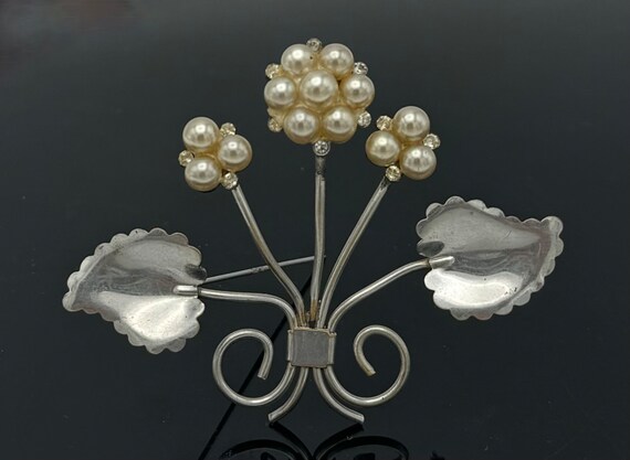 Large Flower Brooch   offWhite Pearl   silver flo… - image 3