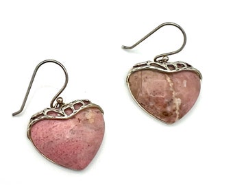 Sterling pale peachy pink Jasper   heart earrings   dangle drop earrings   Celtic Silver Clovers   signed Thailand 925 J & T