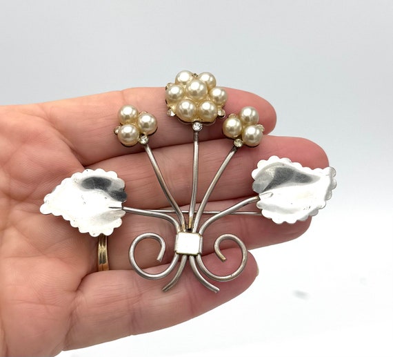 Large Flower Brooch   offWhite Pearl   silver flo… - image 6