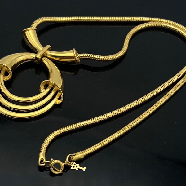 Crown Trifari gold abstract ring pendant Necklace  Floral gold pendant necklace