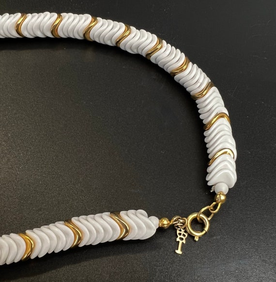 Crown Trifari white gold bead necklace  mid centu… - image 5