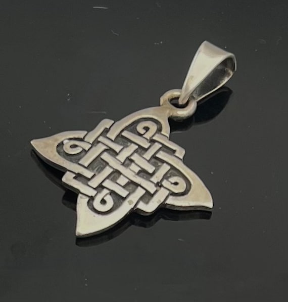 Sterling Celtic Pendant Silver Irish   Knot cross 