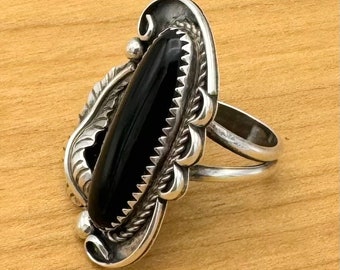 Sterling Silver  onyx Ring  size 7 1/4  black gemstone  Navajo   native American  Old Pawn  southwestern