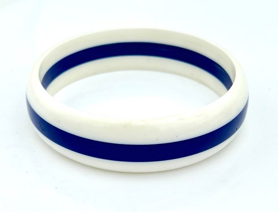 Striped  Lucite Bangle blue  and White bracelet - image 1
