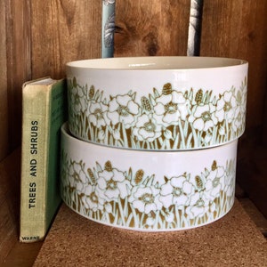 Hornsea Pottery ‘Fleur’ collection. Coffee pot & two large serving bowls. Sold separately. Made in England in the 1970s.