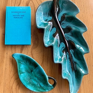 Blue Mountain pottery leaf plates. TWO available, sold SEPARATELY. In lovely condition, stunning blue/green glaze. Canadian pottery.