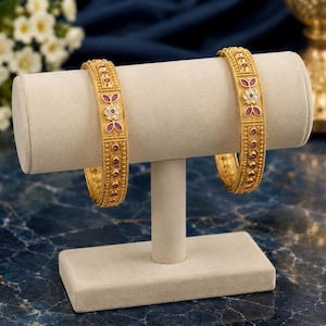 Indiskt traditionellt guldarmbandsset, armband i tempelstil med blommotiv, brudsmycken, armband med röd CZ-ädelsten, present till kvinnor....