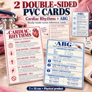 Puede incluir: Dos tarjetas de PVC de doble cara de 7 x 10 cm, con información de referencia médica sobre ritmos cardíacos y valores ABG. Las tarjetas muestran texto, iconos y diagramas para la evaluación clínica y acciones a pie de cama.