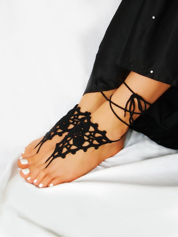 black sandals with laces