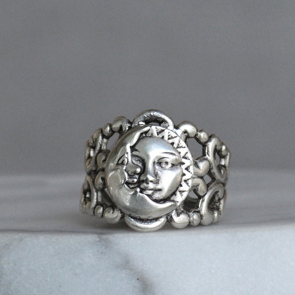 Sun and Moon Ring, Sunshine ring, Celestial Ring, Sunburst Ring, Silver Plated thumb Ring, Moon Face ring, Eclipse ring