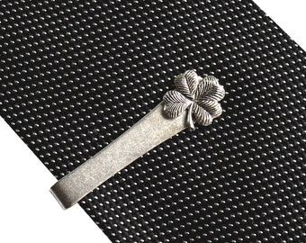 Leaf motif tie bar
