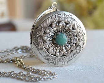 Sunflower locket with Raw Emerald Gemstone, Sunflower Necklace, Garden Flower Locket, Keepsake Locket