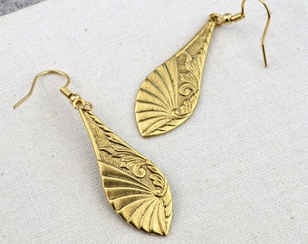 Art deco earrings, Gold 1920s style teardrop dangle earrings, Floral fan etched earrings