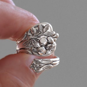 Wildflower Ring, Floral Spoon Ring, Wild flower Jewelry, Chunky Rings, Silver Plated, Nature Botanical Ring, cherry blossom,