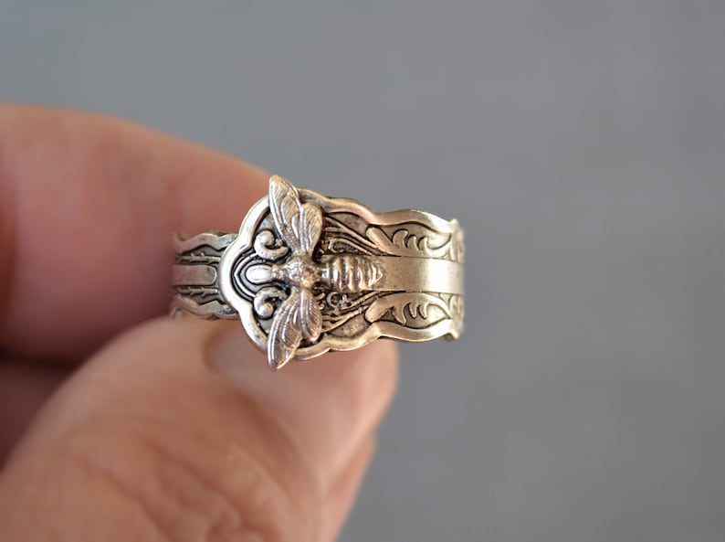 Bee Spoon Ring, Dragonfly Spoon Ring, Tiny Bee Ring,  Silver Plated Spoon style Rings, Little Bee or Tiny Dragonfly Ring, Dainty bee ring 