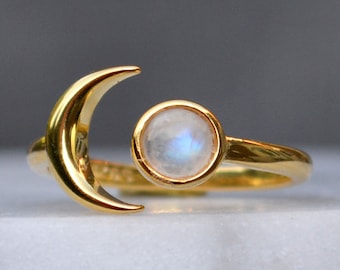Gold Ring Moonstone Ring For Girlfriend, Celestial Jewelry, Crescent Moon Ring, Wanderlust Jewelry, Stackable Statement Ring Moon Stone Ring