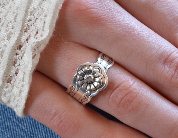 Etsy daisy deals ring