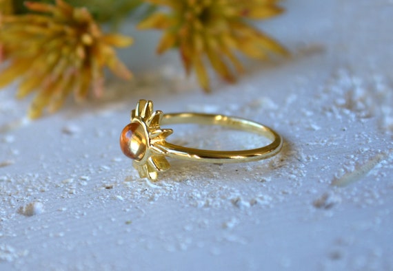 Radiant Gold Sun Ring - Alapatt Diamonds
