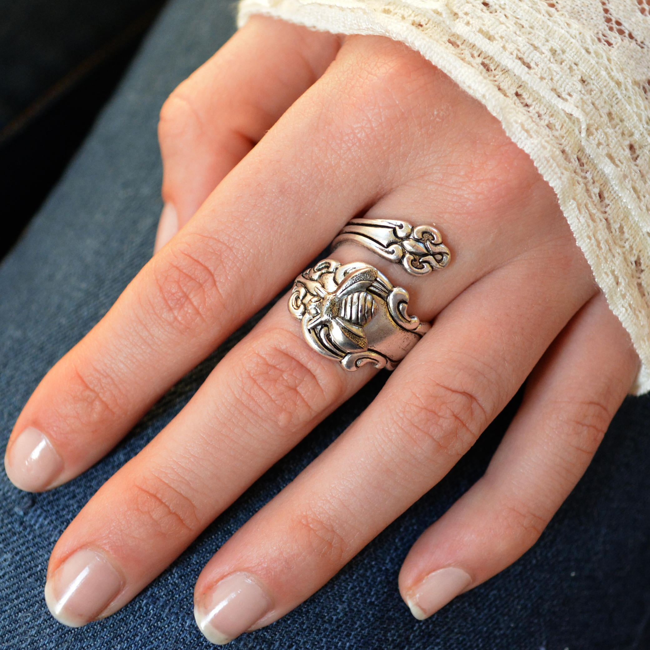Tiny Bee Ring Bee Ring Plated Silver 