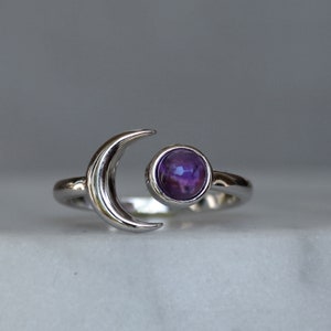 Wanderlust Moon Ring, Rose Gold Amethyst Ring, Crescent Star jewelry, Moon hugging Planet Ring, Blush Moon Ring, February birthstone ring Sterling Silver