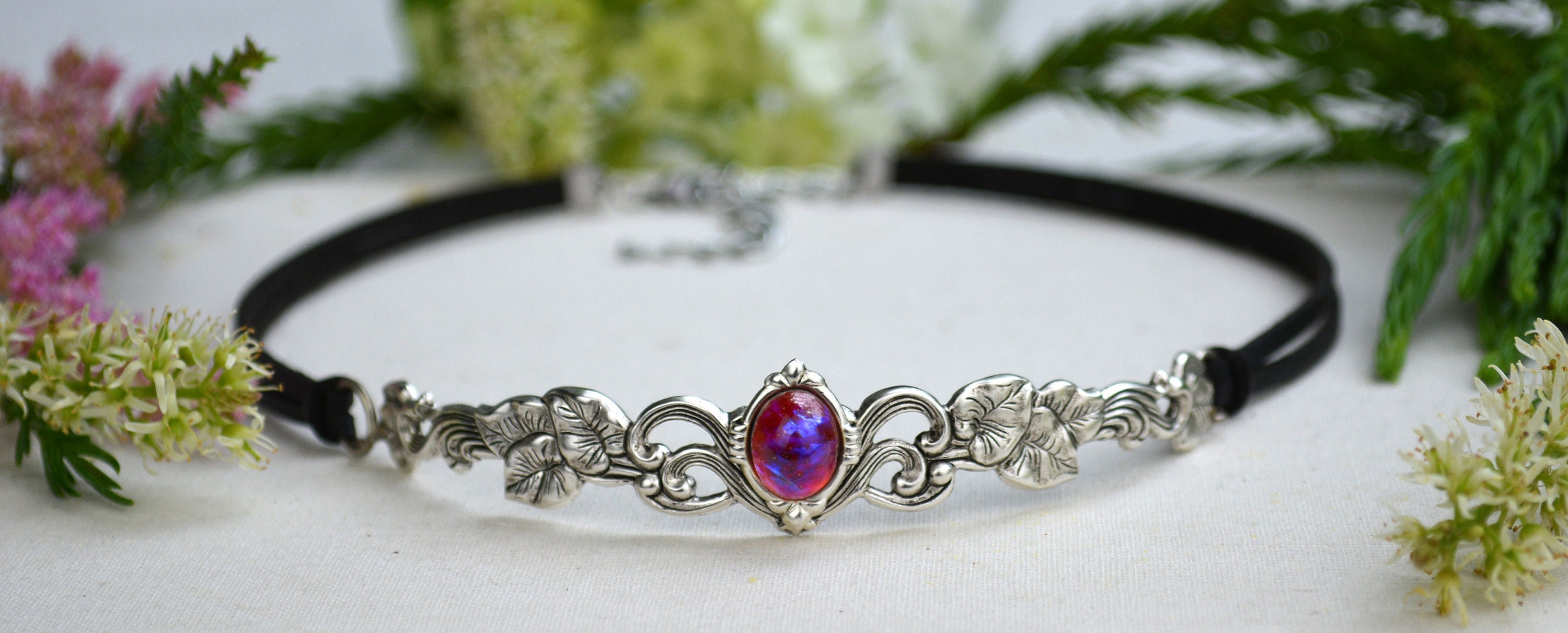 ♪441❤️ フクロウ　ガラスビーズ　ジルコニア　幸運　ロンデル　マスクチェーン Dragon's Breath Fire Opal Choker: Victorian Flower Vine, Color