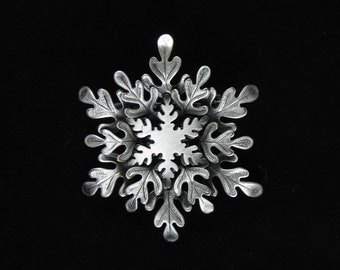 Snowflake Pin- Snowflake Brooch- Snowflake Jewelry- Winter Brooch- Seasonal Jewelry- Christmas Gift- Hat Pins for Women- Pocketbook Pins-
