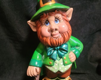 St Patrick's Day Shamrock Lephrechaun With a Shalalee - Etsy