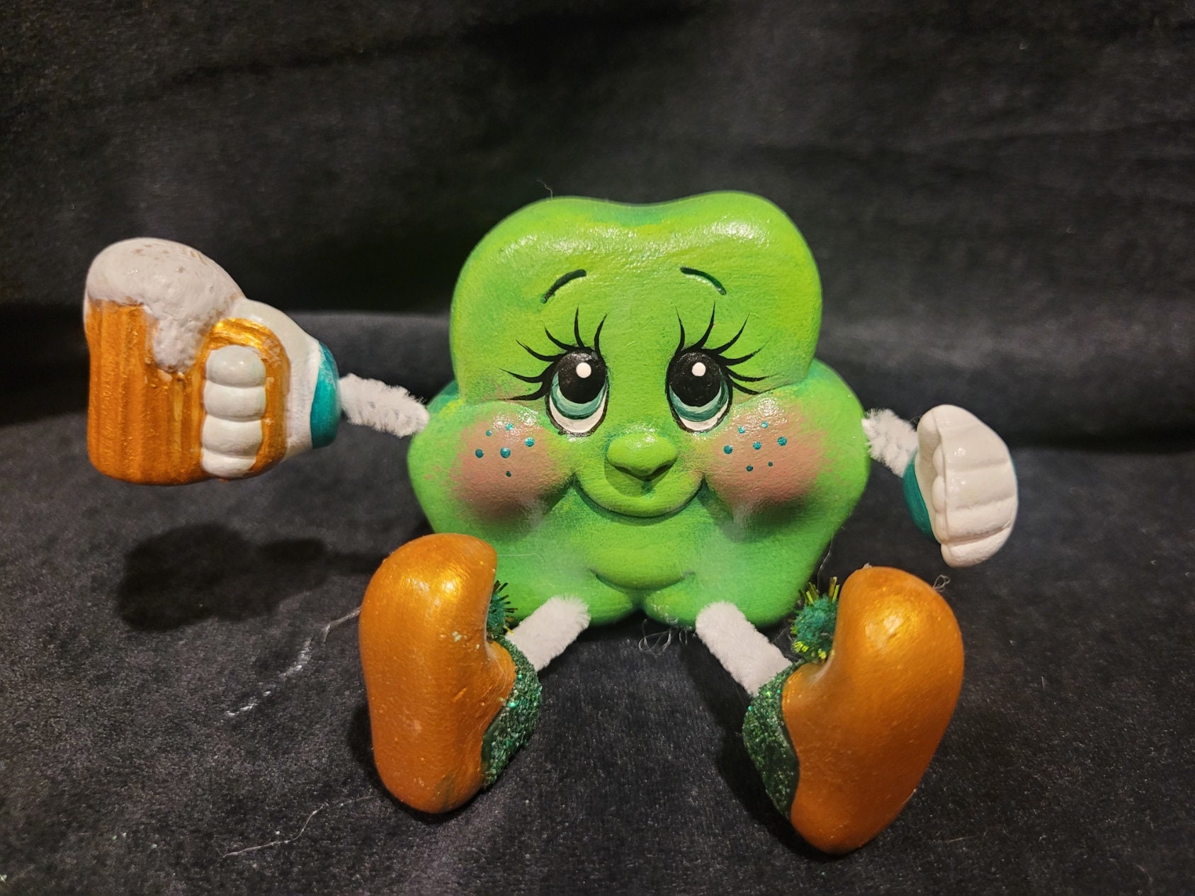 st Patrick's Day Shamrock Hand Painted Ceramic Irish Cold Beer Cheers Lucky Leprechaun