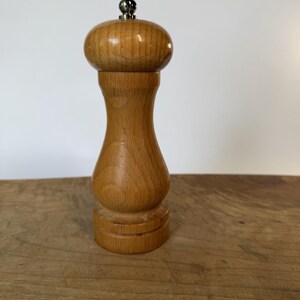 Vintage Cole & Mason England Turned Beechwood Pepper Grinder Mill