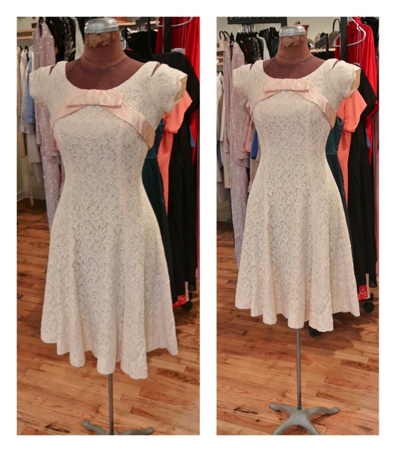 1950s Cream and Pink Lace Party Dress Vintage Mid… - image 2