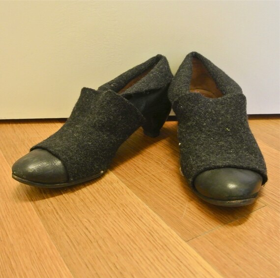 Size 7 1/2 Leather and Wool Heeled Shoes Vintage 1980s Women's Unique Heels Fold Over Pixie Shoes Dress Shoes